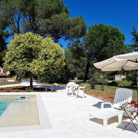 Morea-relax In Piscina